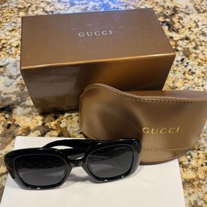 Gucci black sunglasses